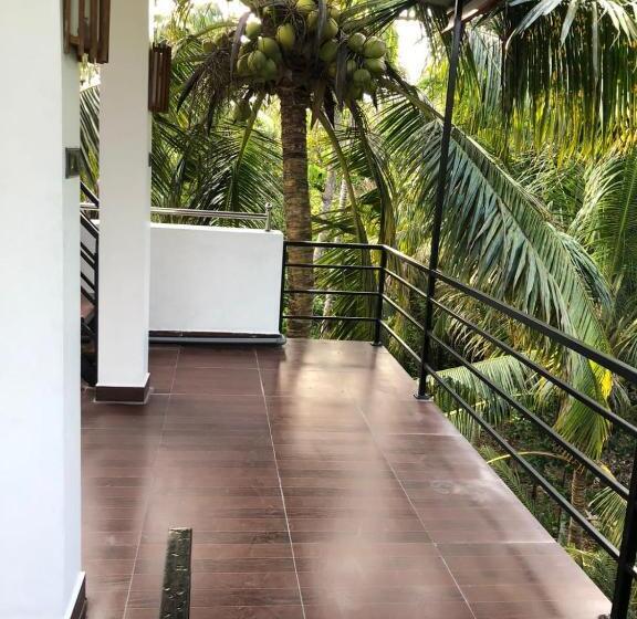 Пансион Birds Paradise Holiday Rooms Kamburugamuwa