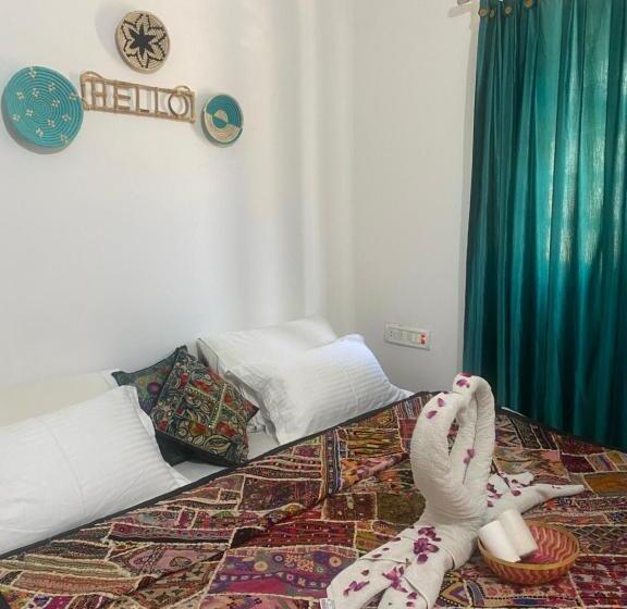 پانسیون Blue Eye Hostel