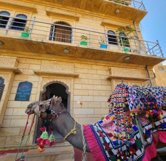 پانسیون Blue Eye Hostel