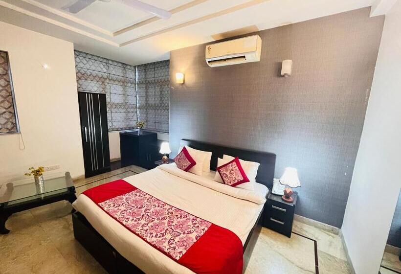 Пансион Dayal Regency Near Imt Chowk Manesar, Manesar