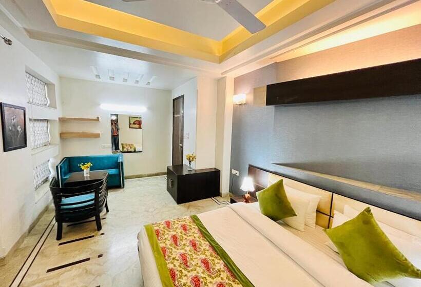 Пансион Dayal Regency Near Imt Chowk Manesar, Manesar