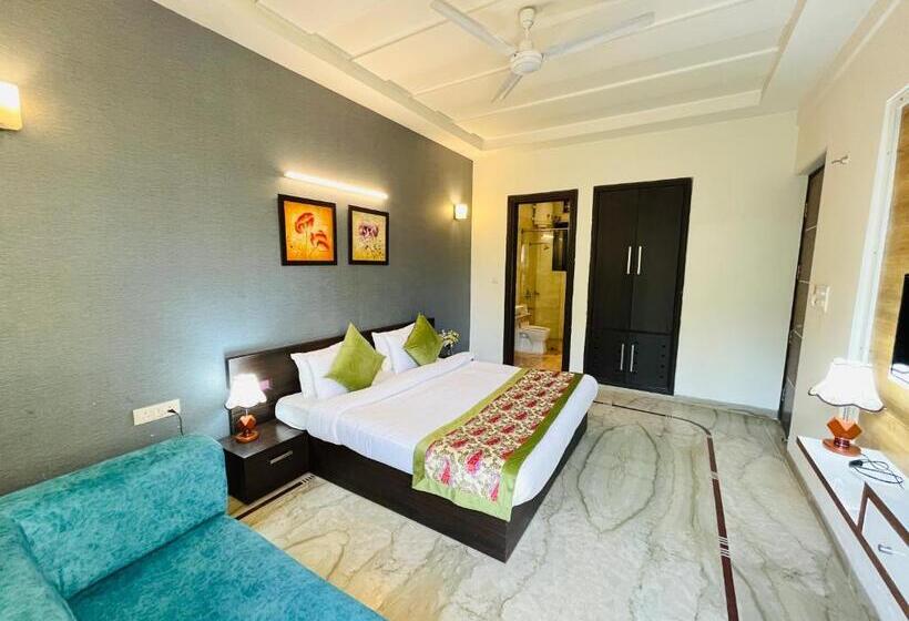 Пансион Dayal Regency Near Imt Chowk Manesar, Manesar