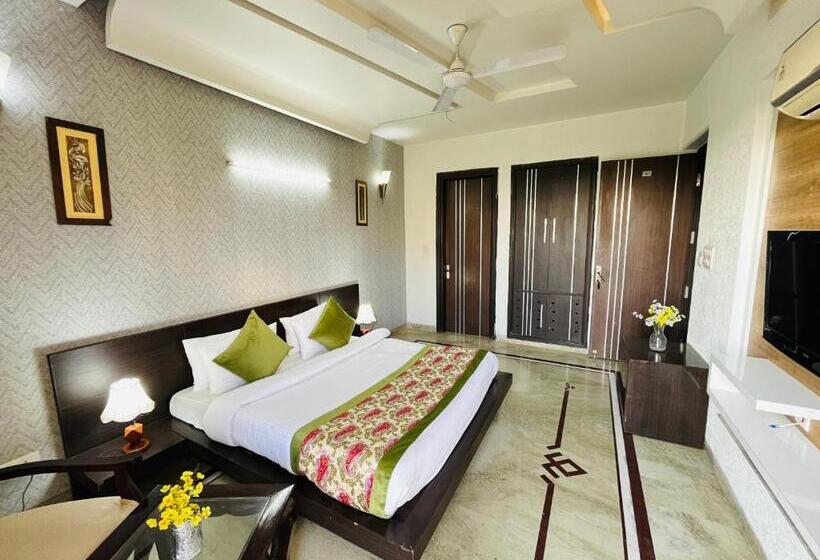 Пансион Dayal Regency Near Imt Chowk Manesar, Manesar