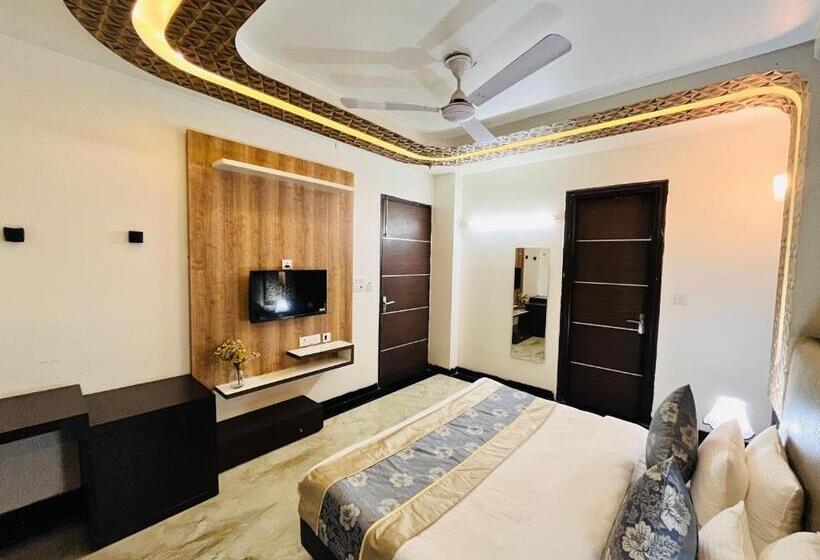 Пансион Dayal Regency Near Imt Chowk Manesar, Manesar