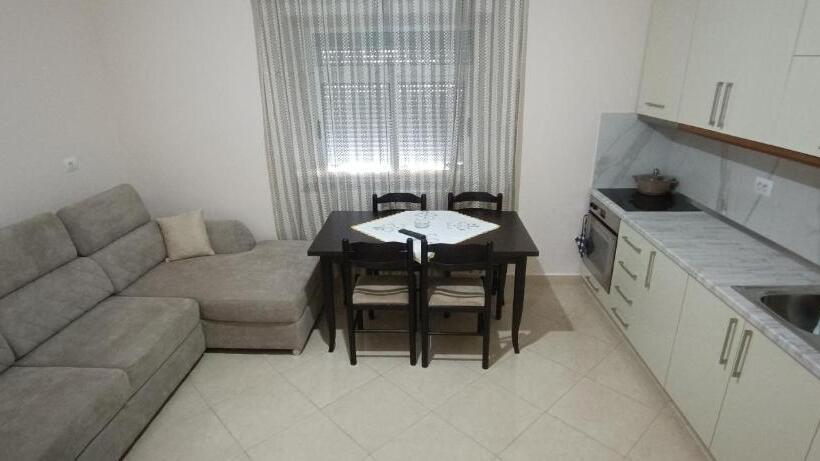 بنسيون Eljos House Permet