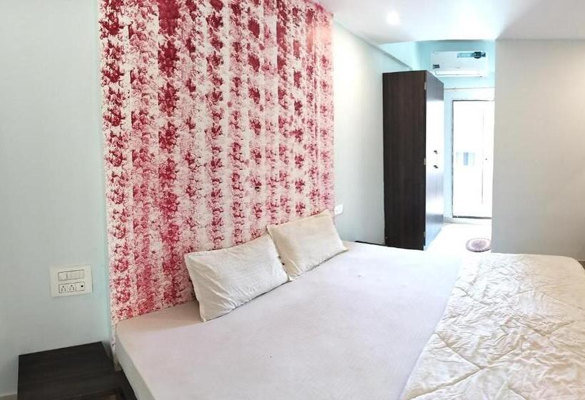 膳宿费 Grey House Guest House