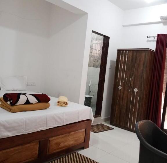 Пансион Grey House Guest House