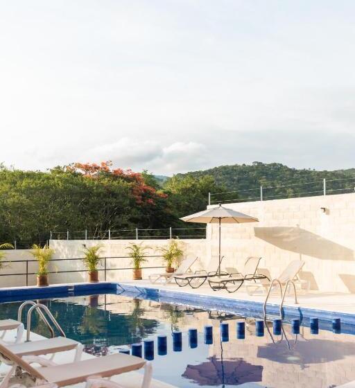 بنسيون Isla Bonita