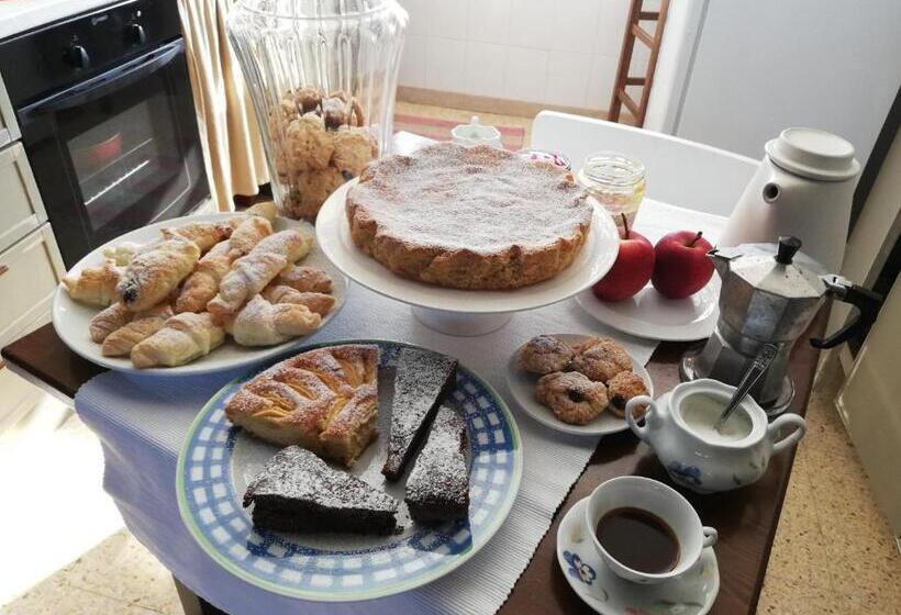 بنسيون La Dimora Di Lola Affittacamere