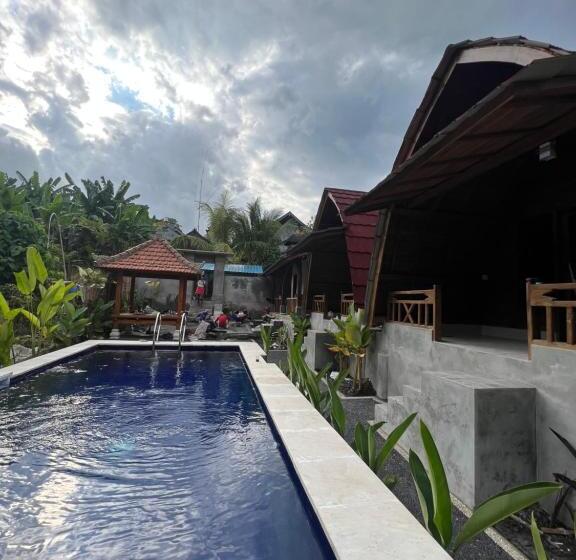 פנסיון La Villa Joglo Canggu
