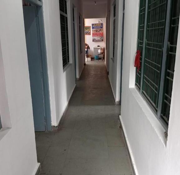 Пансион Prince Geust House