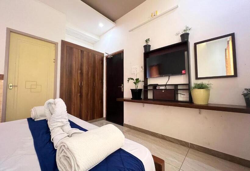 פנסיון Raja Residency