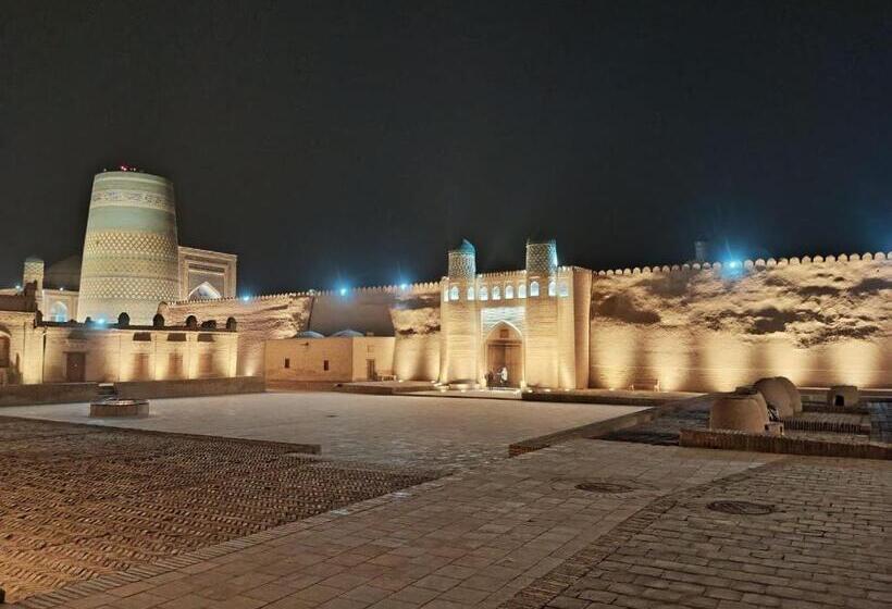 ペンション Rasul Nazar