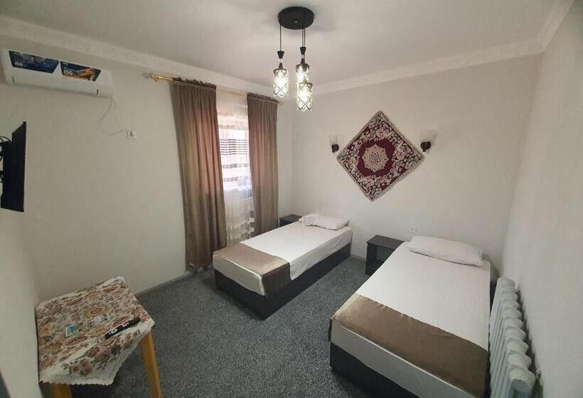 ペンション Rasul Nazar