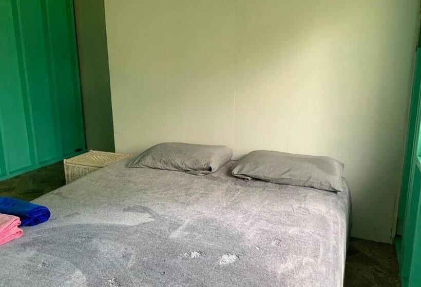 بنسيون Simple Rustic Studio Deluxe Bed In Tropical Fruits Garden