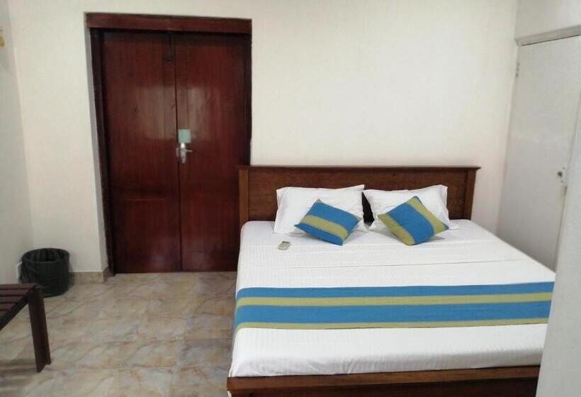 פנסיון Sheldon House