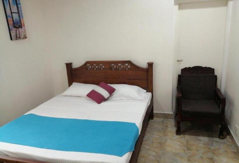 פנסיון Sheldon House