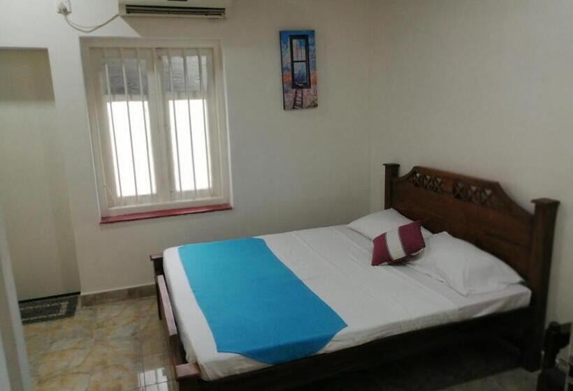 פנסיון Sheldon House