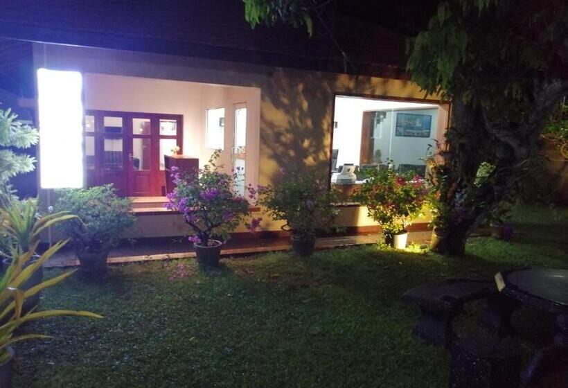 פנסיון Sheldon House