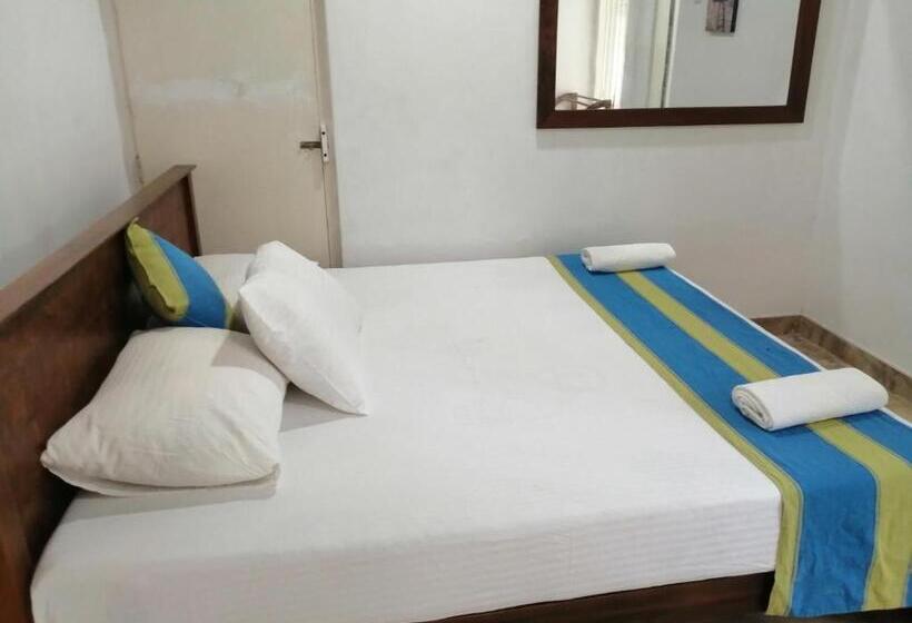 פנסיון Sheldon House