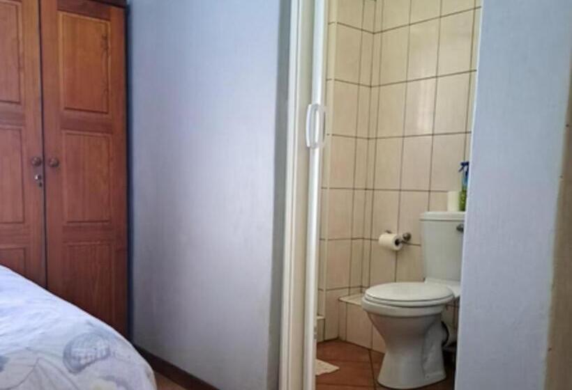 펜션 Stay At 12 Guesthouse And Selfcatering