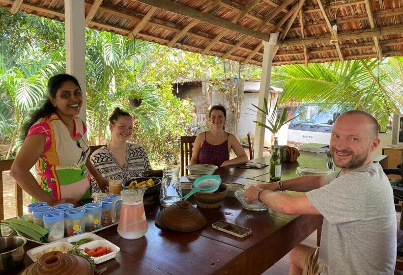 Пансион Talalla Ocean Beach Bungalow