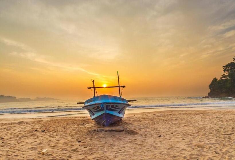 Пансион Talalla Ocean Beach Bungalow