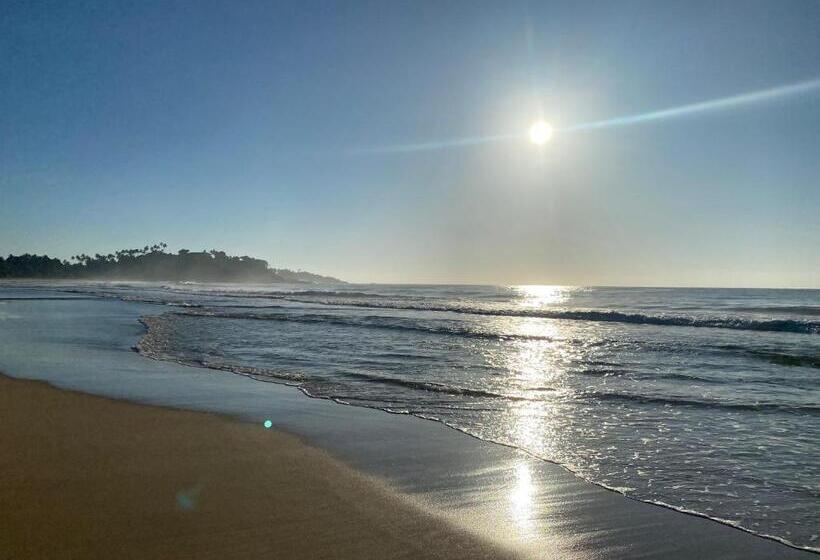 Пансион Talalla Ocean Beach Bungalow