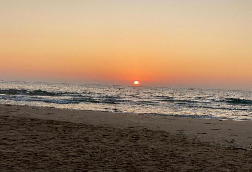 Пансион Talalla Ocean Beach Bungalow