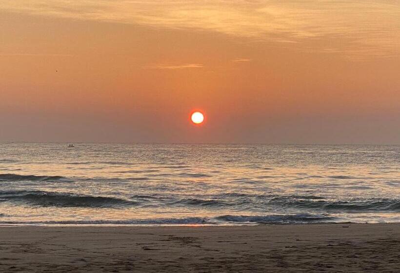 Пансион Talalla Ocean Beach Bungalow