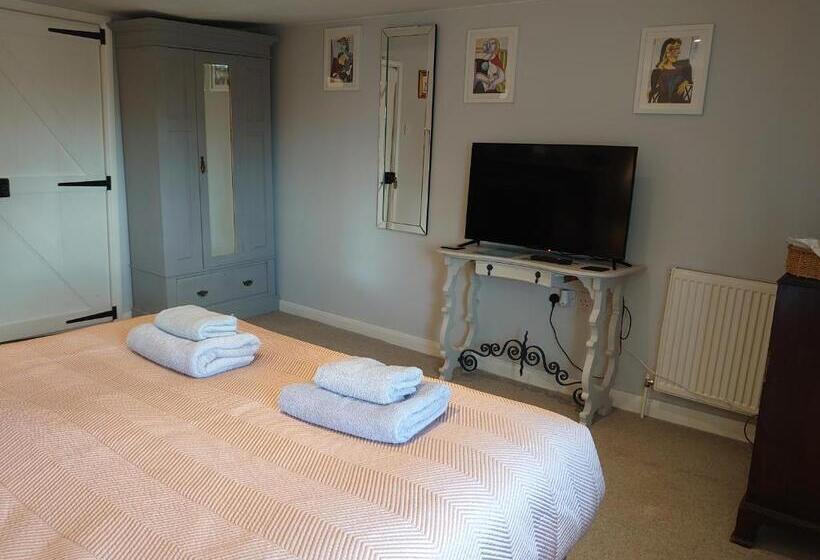 بنسيون Ash Rooms