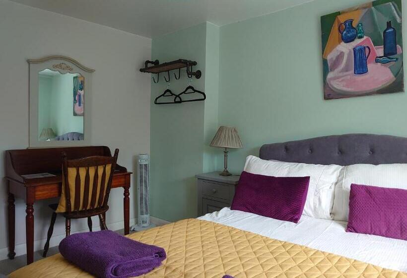 بنسيون Ash Rooms