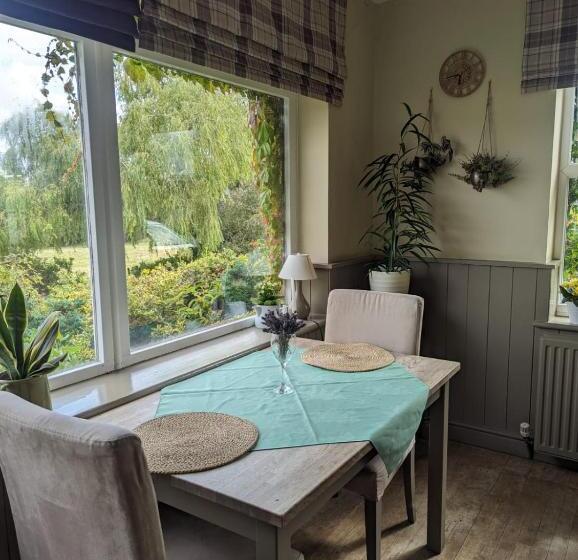 פנסיון The Willoughby