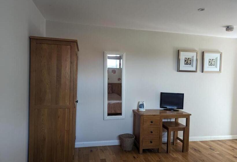 פנסיון The Willoughby