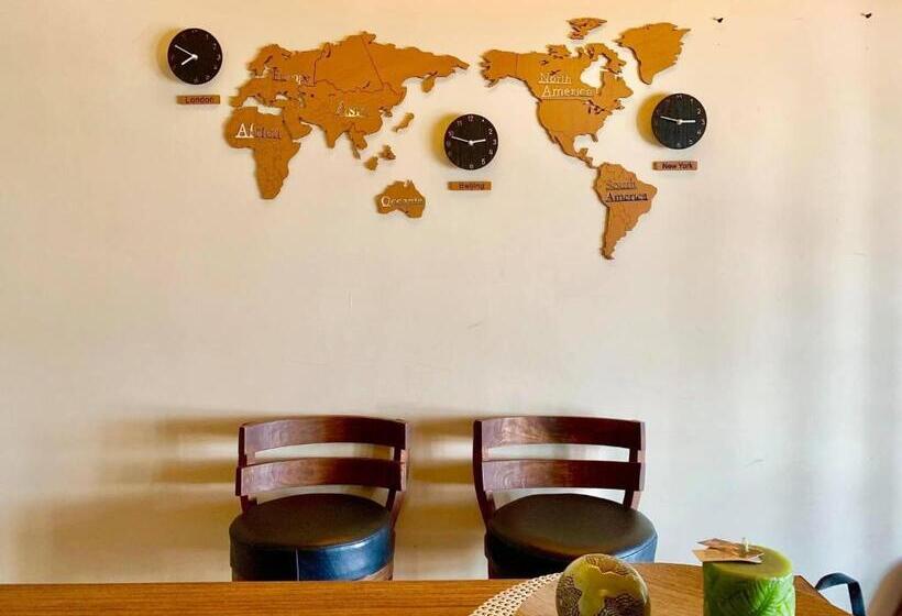 Penthouse Condo Studio Unit Centrio Tower W/ Stove