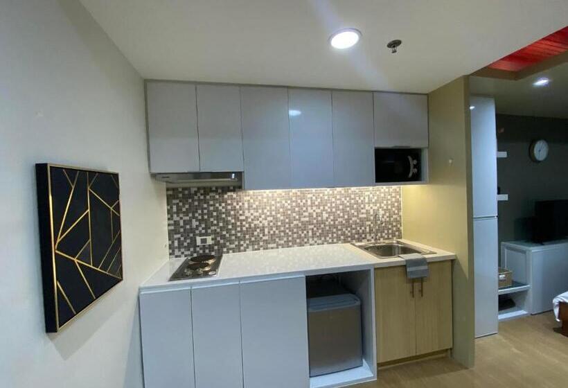 Na Suites At Pine Suites Tagaytay