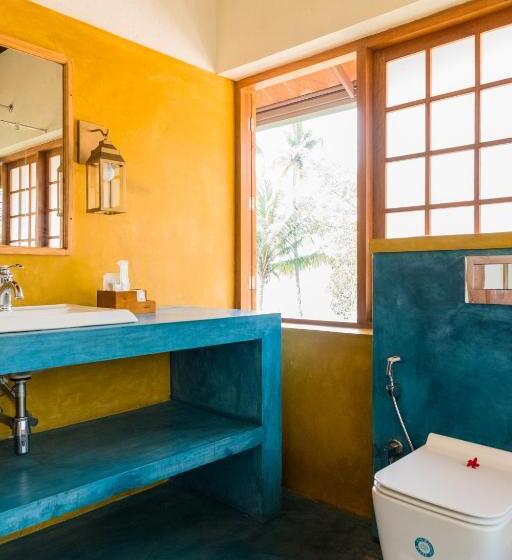 استراحتگاه Cranganor History Café & Riverside Château