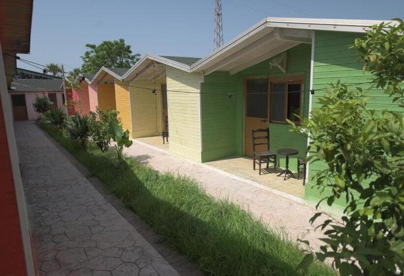 אתר נופש Miqt Beach   Bungalows
