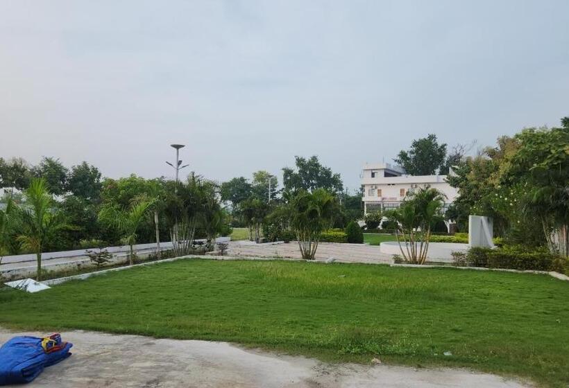 Resort Shivansh Garden