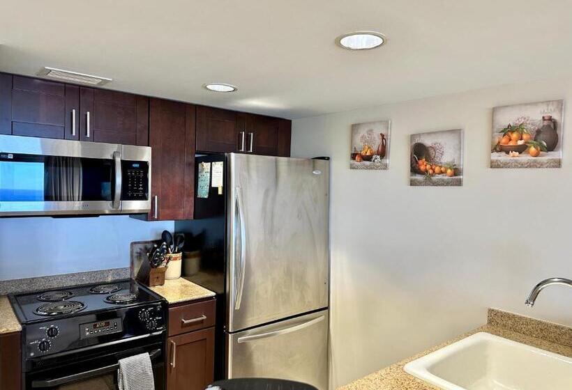 Waikiki Beach Experience! Luxury Oceanview Suite!