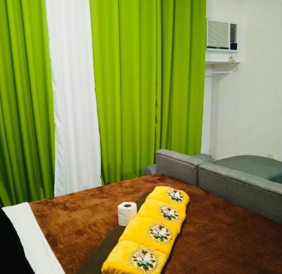 Studio 1st Fl With Balcony Across Terminal 3 Airport