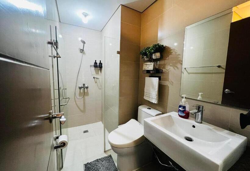 Studio 1st Fl With Balcony Across Terminal 3 Airport