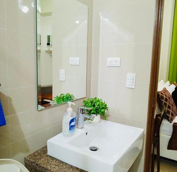 Studio 1st Fl With Balcony Across Terminal 3 Airport