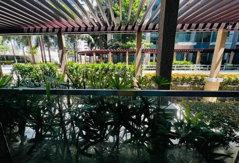 Studio 1st Fl With Balcony Across Terminal 3 Airport