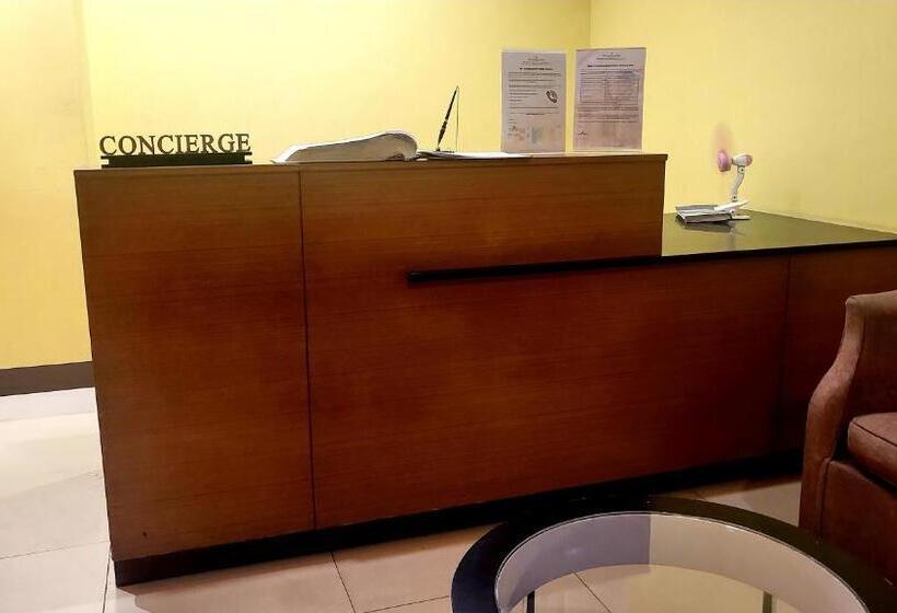 Studio 2nd Fl With Balcony Across Terminal 3 Airport