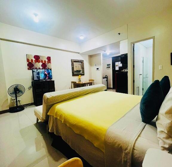 Studio 2nd Fl With Balcony Across Terminal 3 Airport