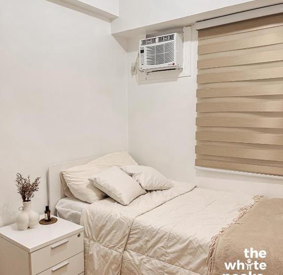 The White Nooks At Verdon Parc