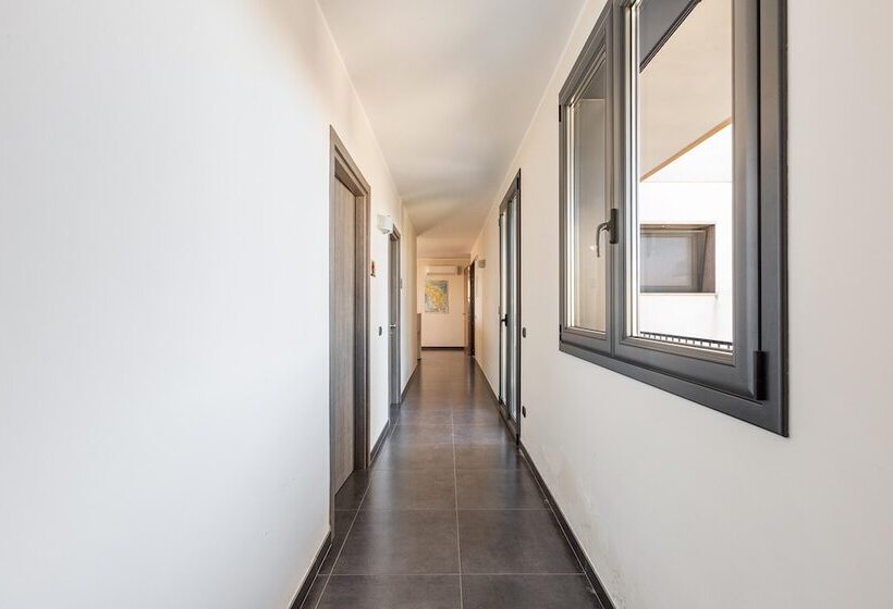 2889 B&b Terra Dei Fiori Camera Tripla Con Balcone By Barbarhouse