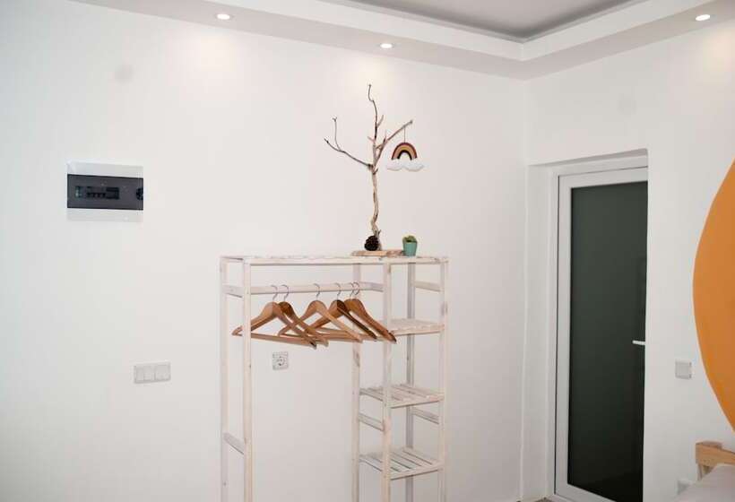 فندق Akropol Boutique