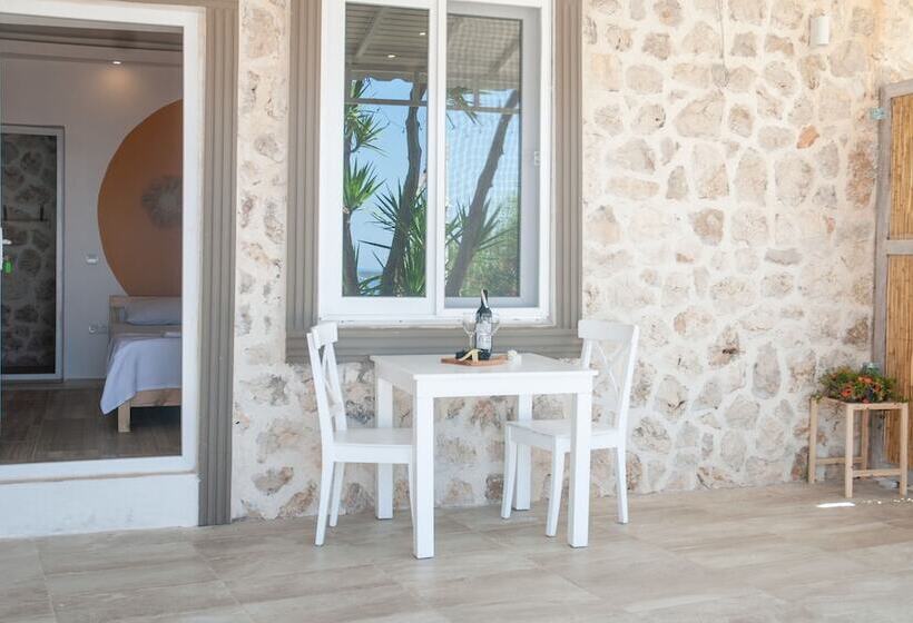 فندق Akropol Boutique